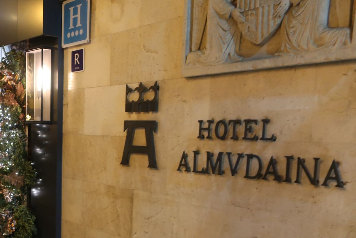 Eingang eines Hotels in Palma