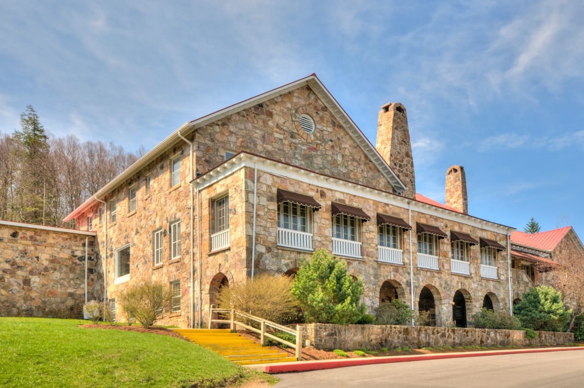 Sicht auf das Mountain Lake Lodge Hotel