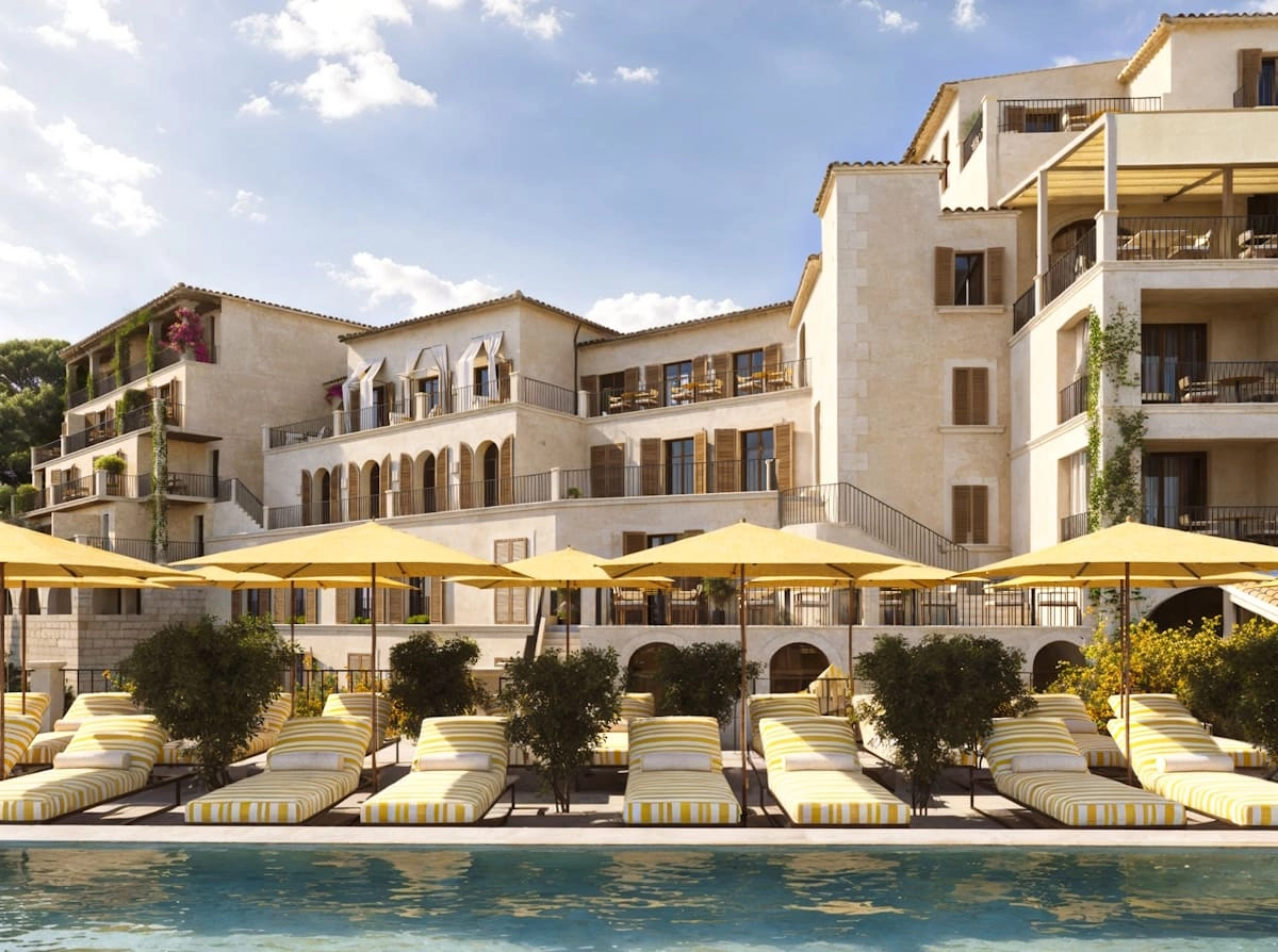 Schwimmbad des Grand Hotel Margalida