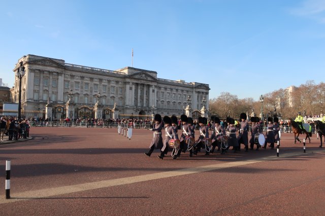 Wachablösung Buckingham Palace London_4